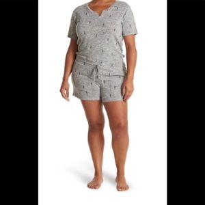 Theo & Spence v-neck sleep romper. Size 3X, NWT